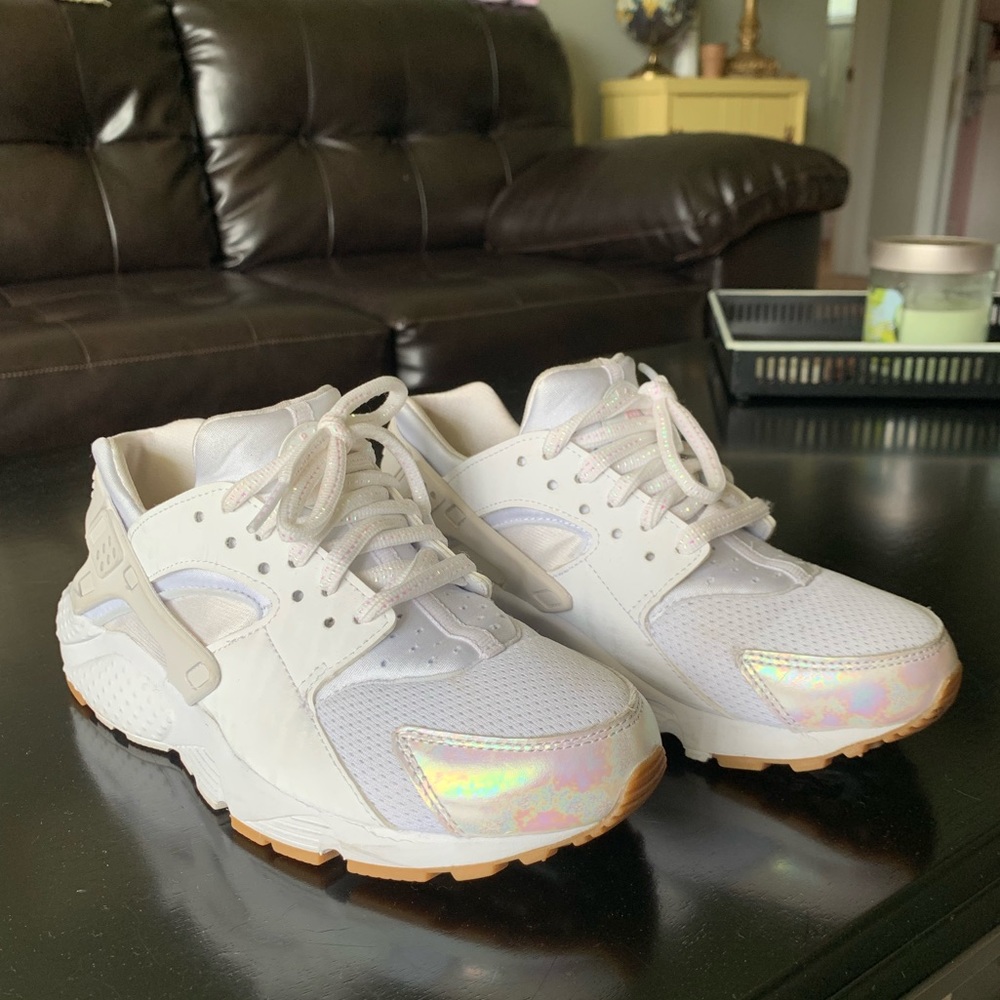 COPY - Girls Nike Huarache Sneakers (LIMITED)